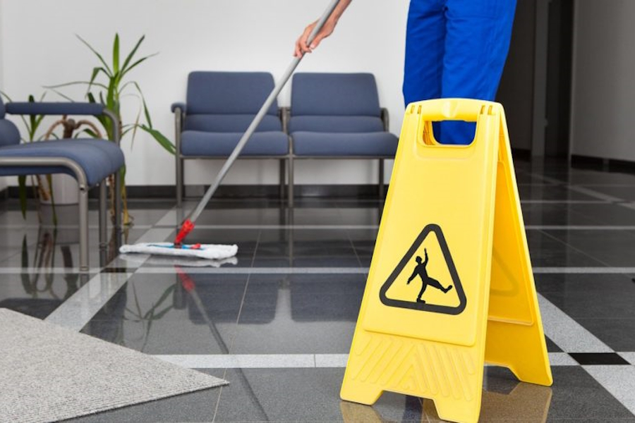 Immagine di CLEANING SERVICE